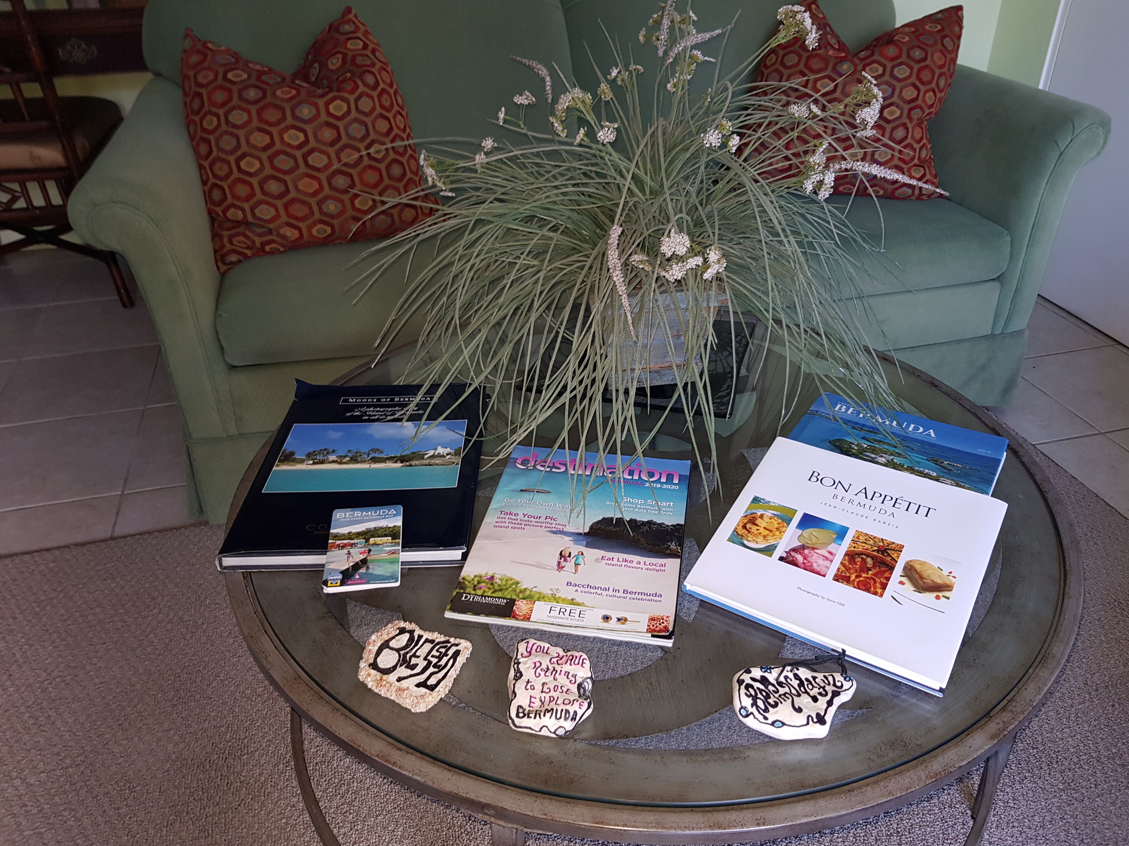 Swimming pool Superior with king bed and kitchenette | ห้องน้ำ | ของใช้ในห้องน้ำฟรี, ไดร์เป่าผม, ผ้าเช็ดตัว, สบู่