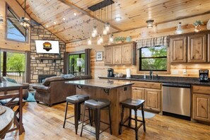 Interior - Dreams Come True in Hochatown/Broken Bow, OK! (Broken Bow)