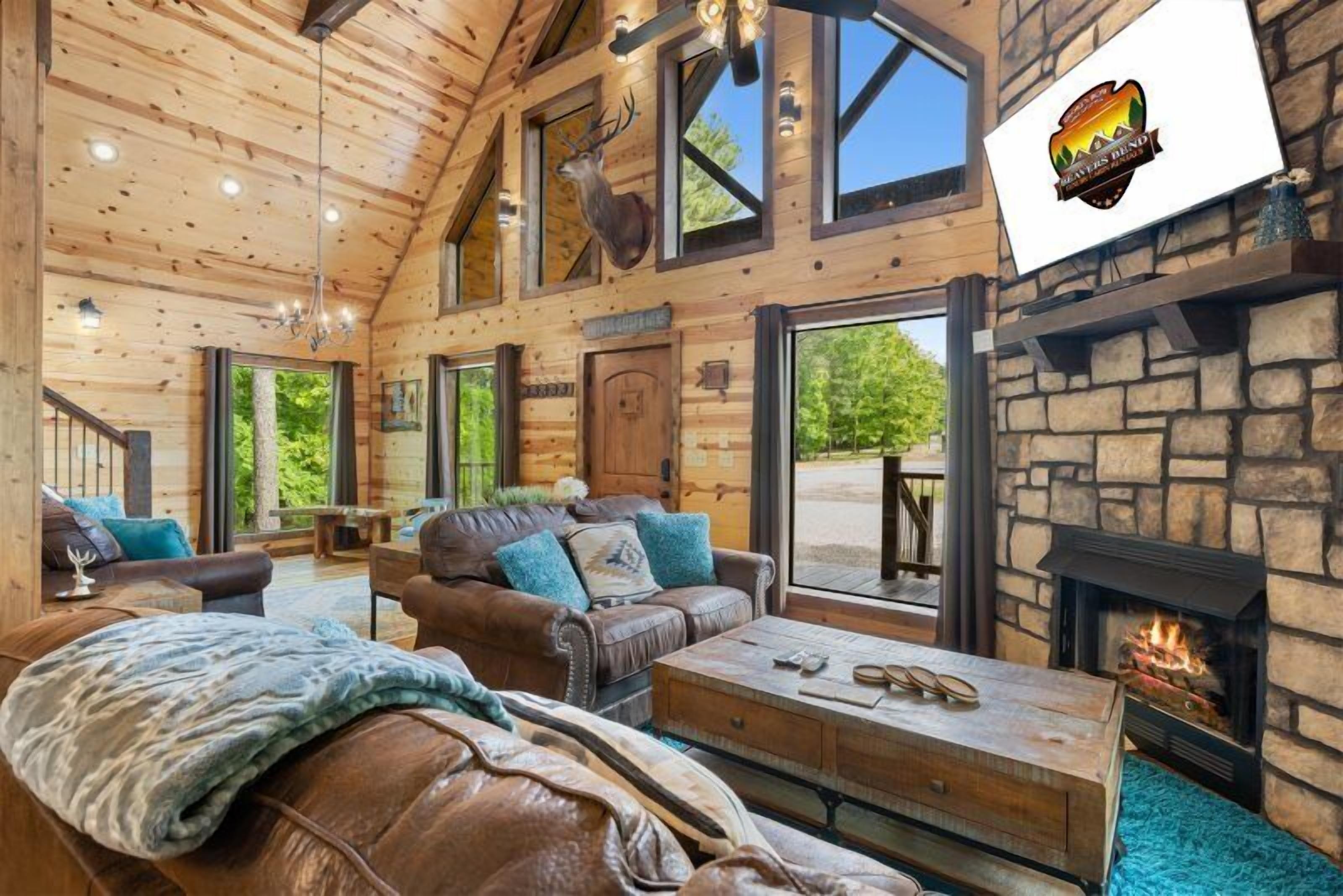 Fernseher, Kamin, Tischfußball