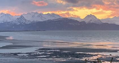Bungalow piispan rannalla! Upea pääsy rannalle, upea näköala, perheystävällinen