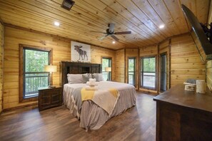 4 bedrooms, WiFi, bed sheets