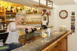 Bar (in der Unterkunft)