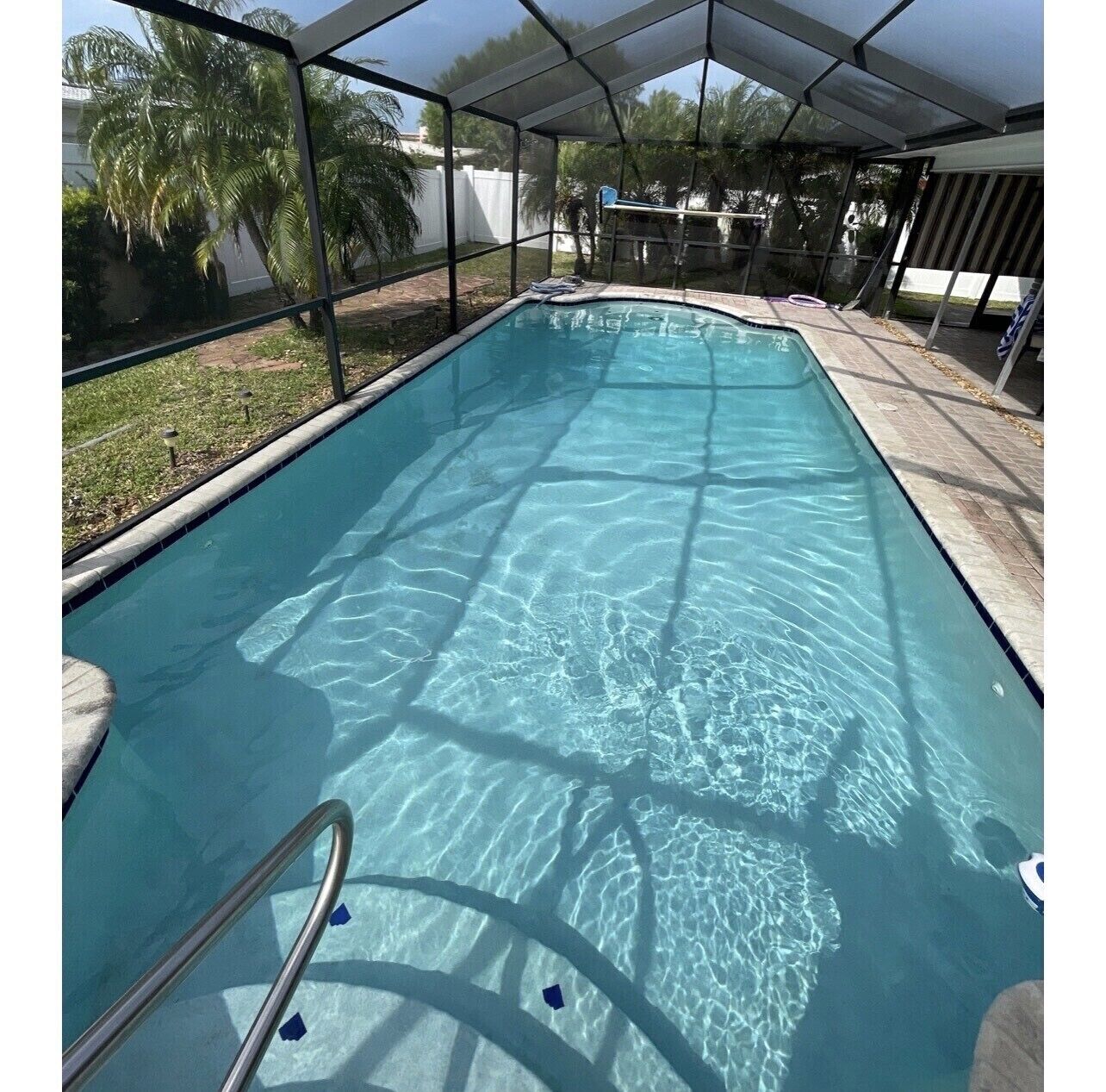 Beautiful 4 Bedroom Quiet Family Friendly Home - Minutes from Ind Rocks Beach.