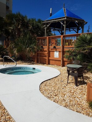 Idromassaggio all'aperto