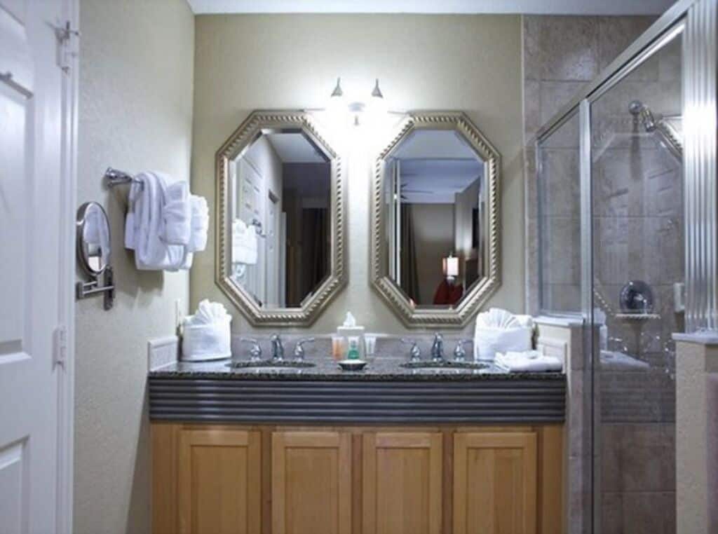 Bathtub, hair dryer, towels, soap