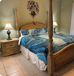 7 bedrooms, desk, iron/ironing board, travel cot