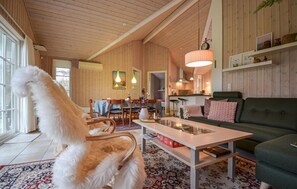 Fernseher, Tischfußball