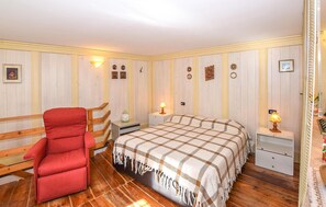 1 bedroom, free WiFi, bed sheets