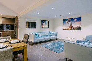 TV, fireplace, offices