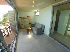 Bungalow, havutsikt | Oppholdsrom