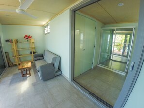 Bungalow, vistas al mar | Sala de estar