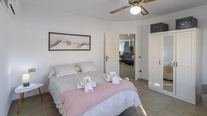 3 bedrooms, iron/ironing board, travel crib, WiFi - Casa Layda Torrox by Ruralidays (Málaga)