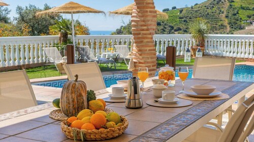 Villa Loli Torrox by Ruralidays