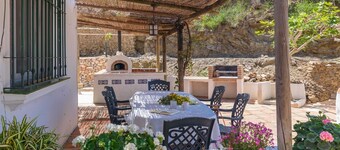 Cortijo Baeza Torrox by Ruralidays