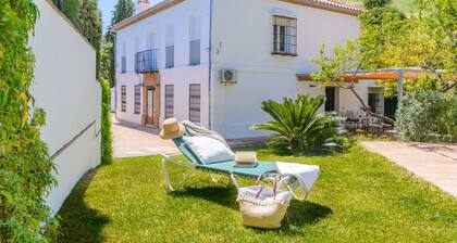 Villa Cipreses de Gaucín by Ruralidays