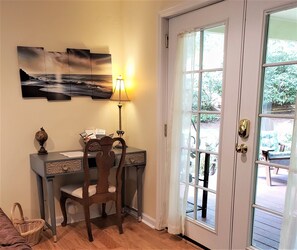 Interior - Sparkling Clean suite, close to Woodinville's Wine District. WiFi.  Pet friendly (Woodinville)