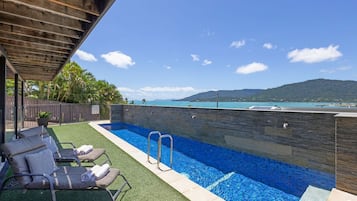 Piscina a l'aire lliure