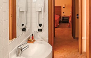 Shower - Amazing apartment in Puntone (GR) (Puntone (GR))