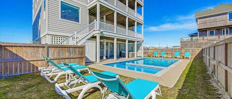 Outdoor pool, a heated pool