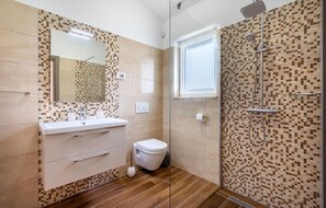 Shower - Lovely home in Vodnjan (Vodnjan)