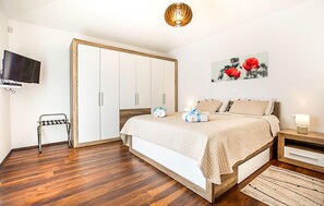 3 chambres, lit parapluie, Wi-Fi gratuit, draps fournis