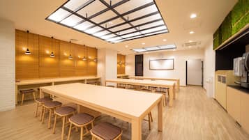Free daily self-service breakfast