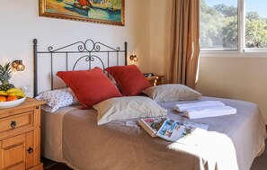 4 bedrooms, iron/ironing board, travel cot, free WiFi