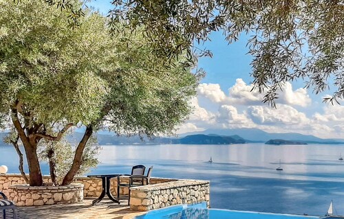 Gorgeous home in Lefkada with WiFi