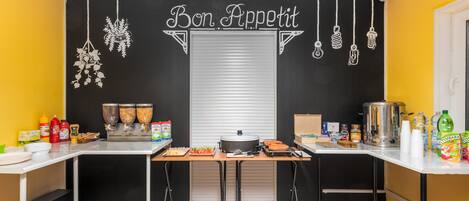 Daily buffet breakfast for a fee