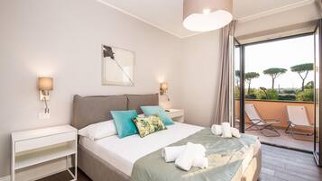 11 makuuhuonetta, tallelokero huoneessa, vauvan matkasänky