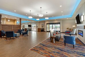 Lobby - Comfort Suites Dry Ridge (Dry Ridge)