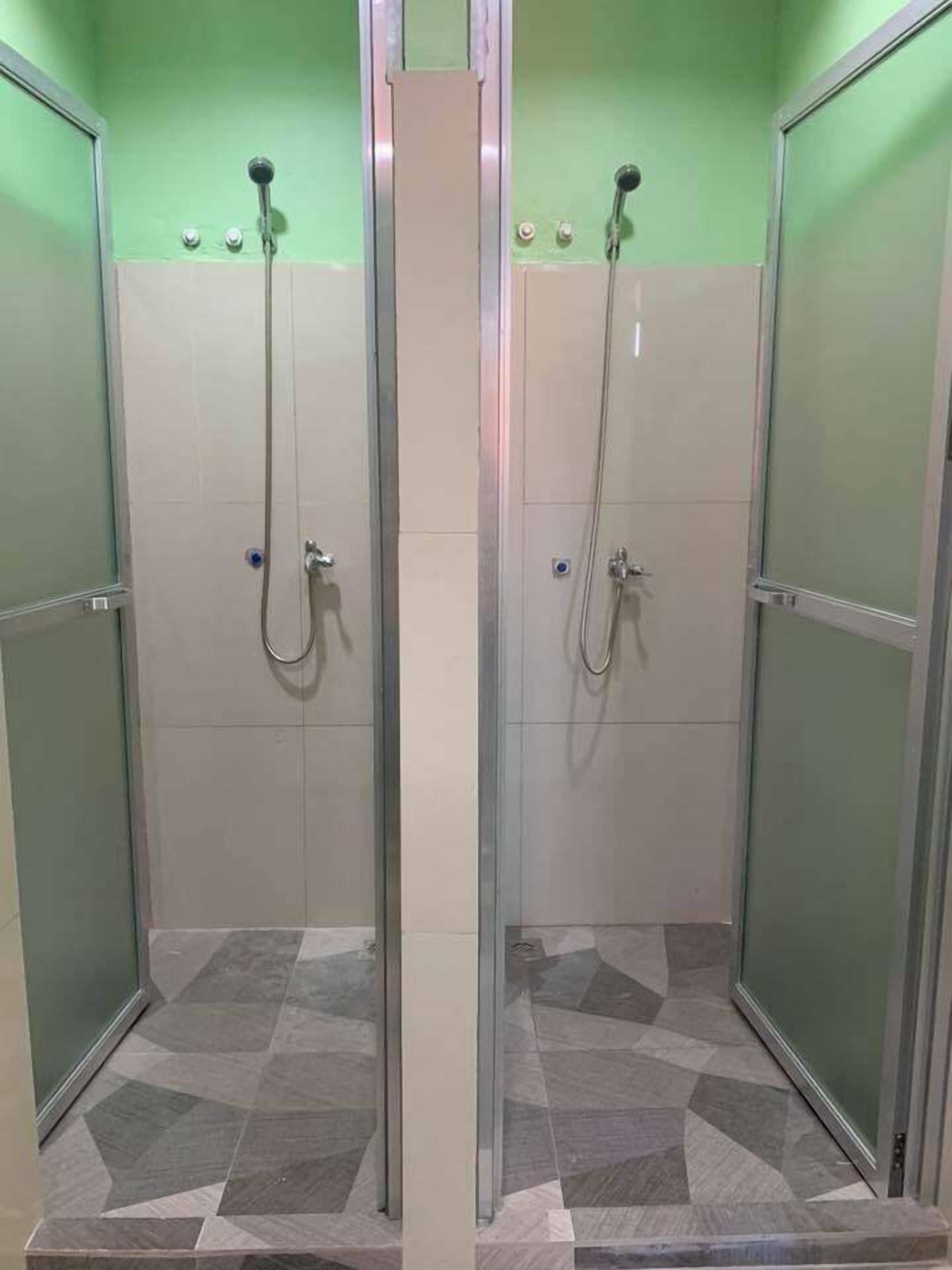 Bathroom shower