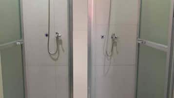 1-bed in a Shared Dormitory, Mixed Dorm | Bathroom shower