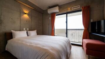 Iron/ironing board, free WiFi