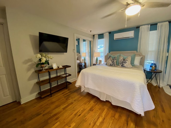 Iron/ironing board, free WiFi, bed sheets