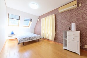 Hus (FC, Shinjuku) | 3 soverom, strykejern/-brett og wi-fi (inkludert)