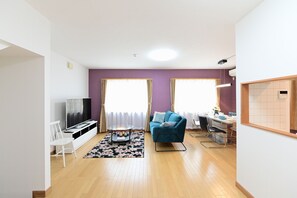 Flat-screen TV - FC House Shinjuku (Tokyo)