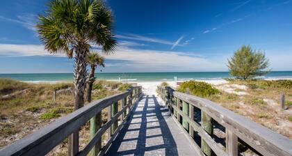 Gulf views and Intracoastal views - steps to beach. Elevator for easy access.