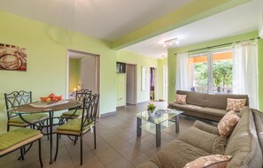 Interior - Nice apartment in Liznjan (Liznjan)