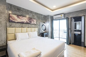 Deluxe Double Room | In-room safe, individually decorated, desk, blackout drapes - My Style Resort Hotel (Patong)