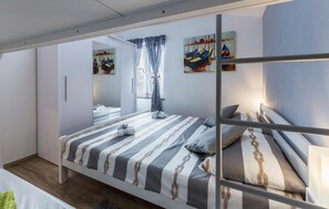 1 camera, Wi-Fi gratuito, lenzuola