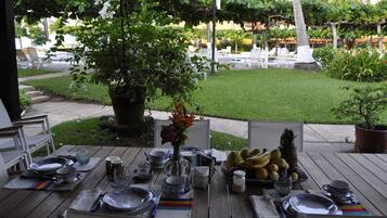 Outdoor dining