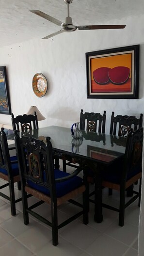 Dining - Calm, beautiful, colorfully furnished Villa in a private condo (Ixtapa Zihuatanejo)