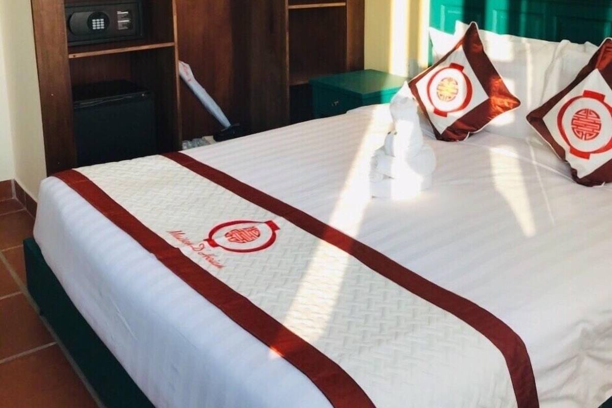 Habitación doble Deluxe, 1 cama King size, vista al resort | Minibar, caja de seguridad en la habitación y decoración personalizada