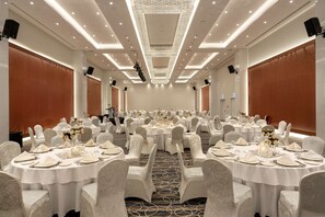 Indoor wedding - Radisson Blu Hotel, Sakarya (Arifiye)