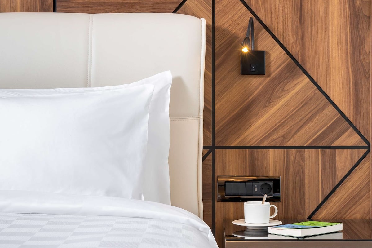 minibar, in-room safe, desk, laptop workspace