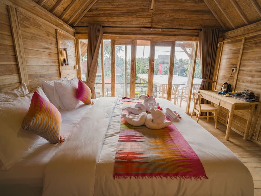 Deluxe-dobbeltværelse - udsigt til pool | Skrivebord, gratis Wi-Fi