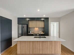 Private kitchen - Direct Collective - Rhythm on Beach (Maroochydore)
