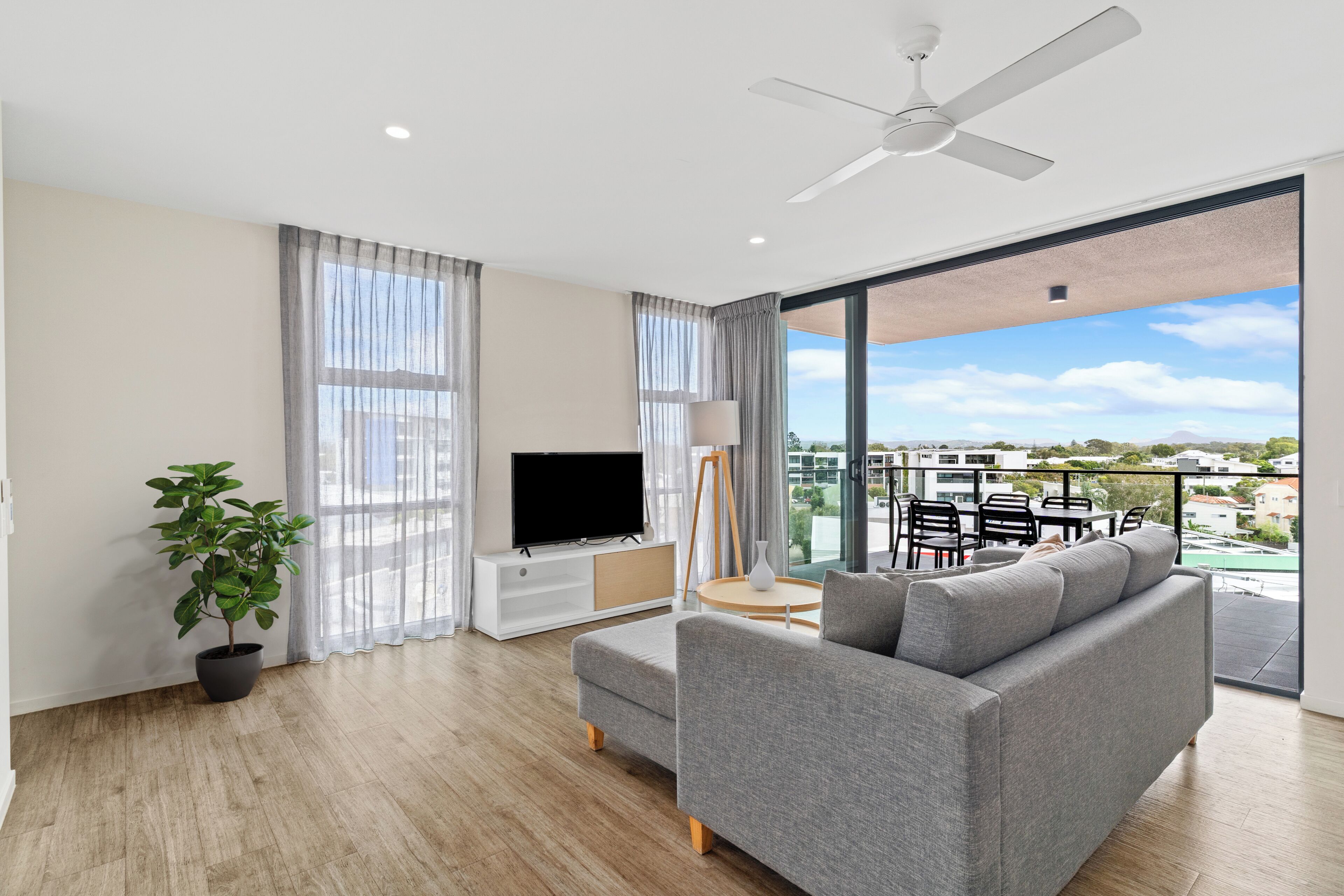 Huoneisto, 1 makuuhuone | Oleskelualue | 40–tuumainen äly-TV, jossa digitaalikanavat