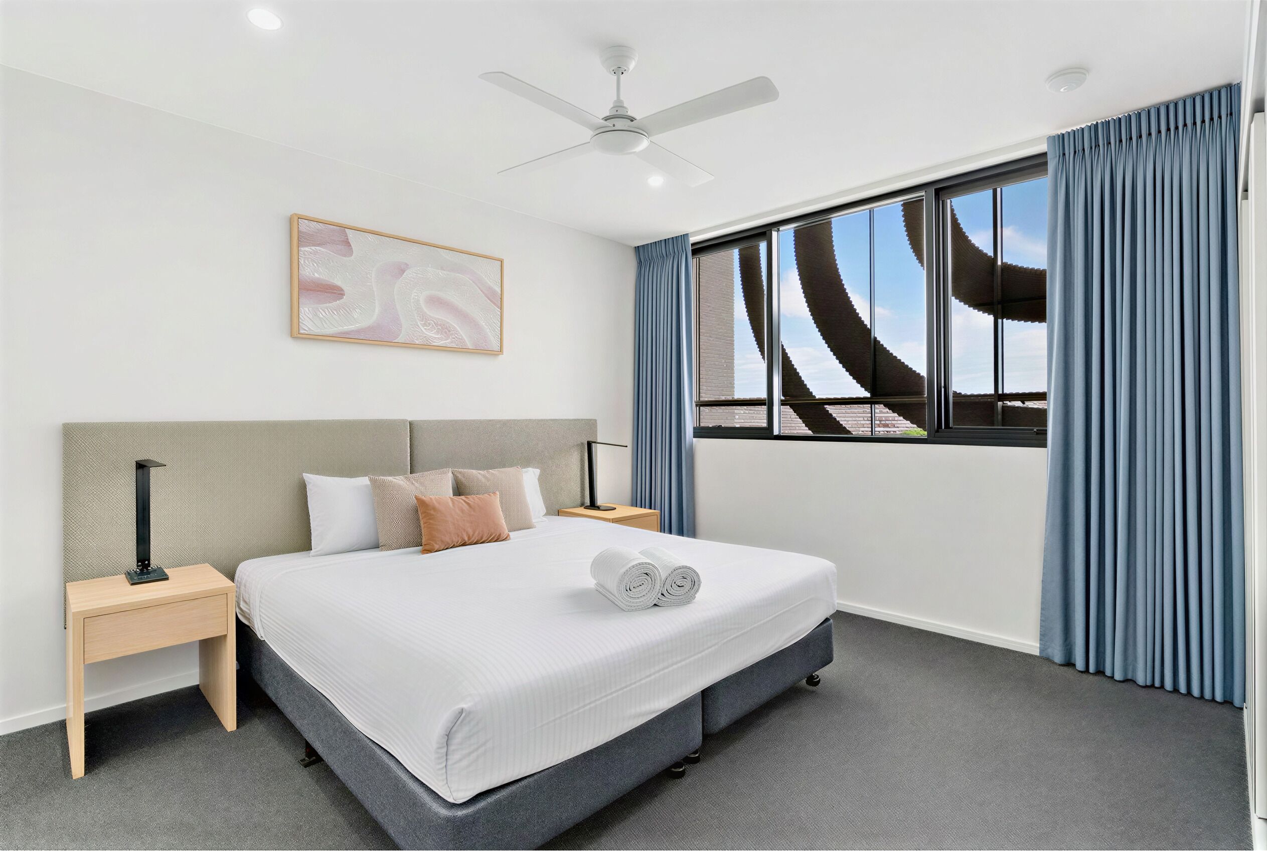 Iron/ironing board, free WiFi, bed sheets